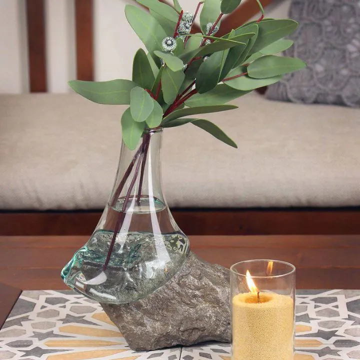 مزهرية زجاجية مع قاعدة حجر طبيعي Glass Vase with Natural Stone Base — 2
