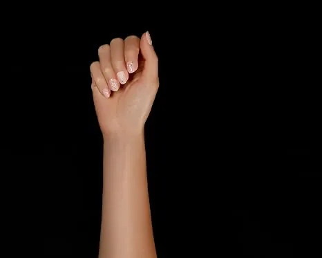 ارديل ملصقات أظافر بتصميم دانتيل وأحجار كريستال — 4