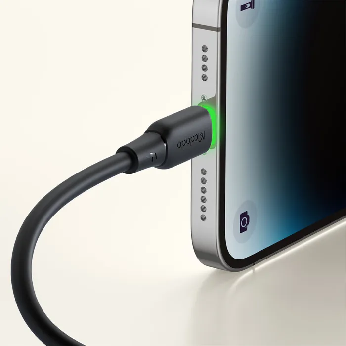 كيبل بيانات ماكدودو Lightning مع إضاءة LED طول 1.2 متر أسود — 8