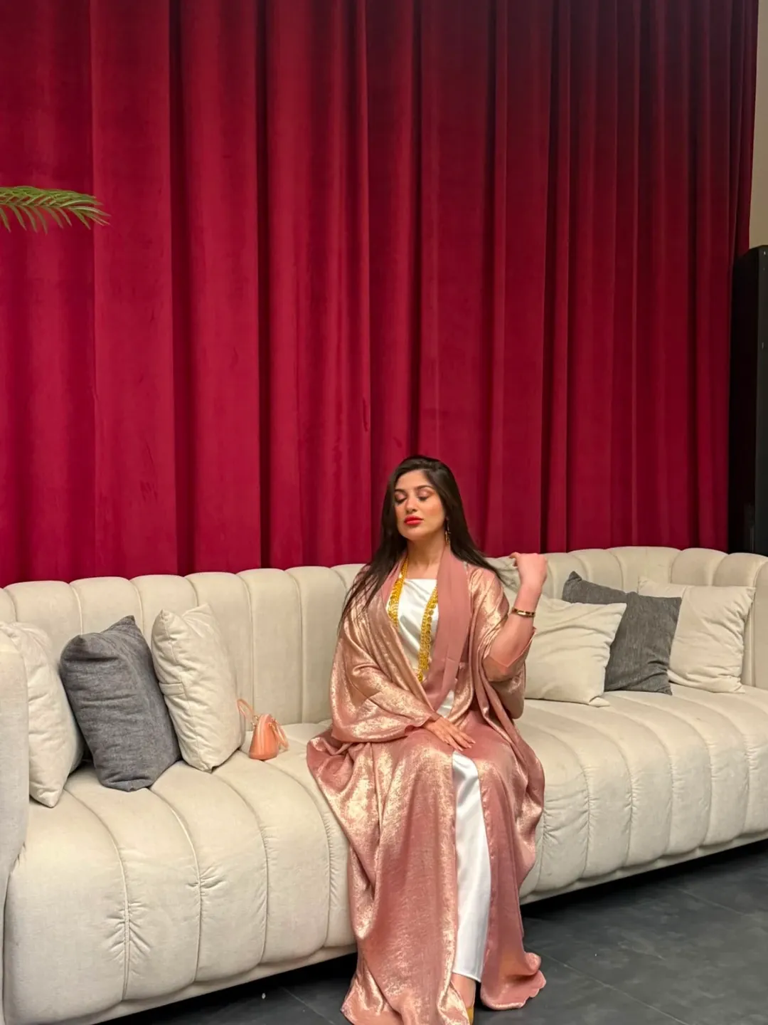 عباية نسائية خليجية وردية فخمة — 4
